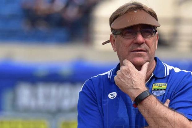 Kedatangan Empat Pemain,...
