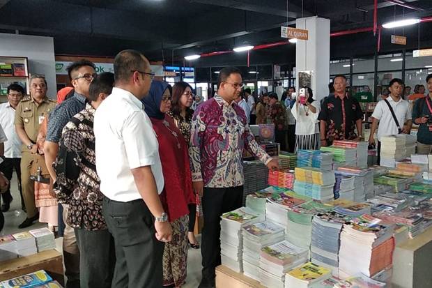 Pemprov DKI Bangun Pasar...