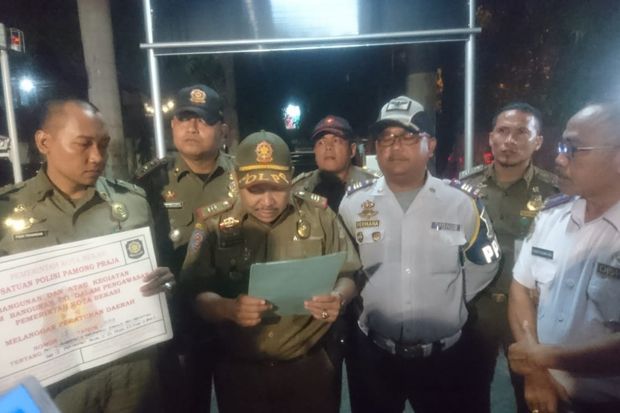 Retribusi Bocor, Tiga...
