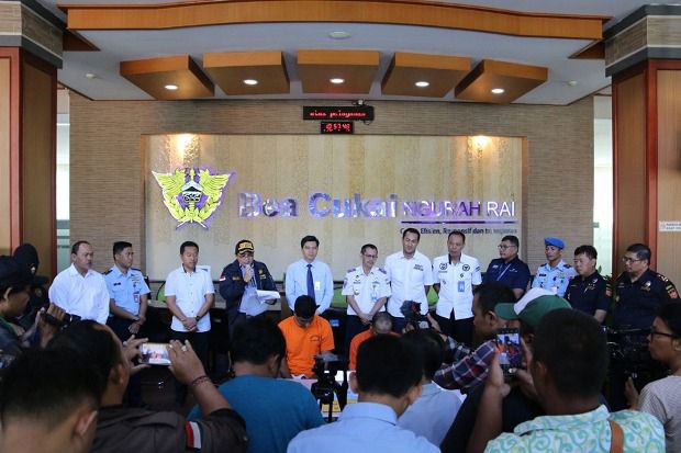 Kedapatan Selundupkan...