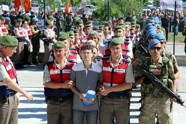 Turki Vonis Penjara...