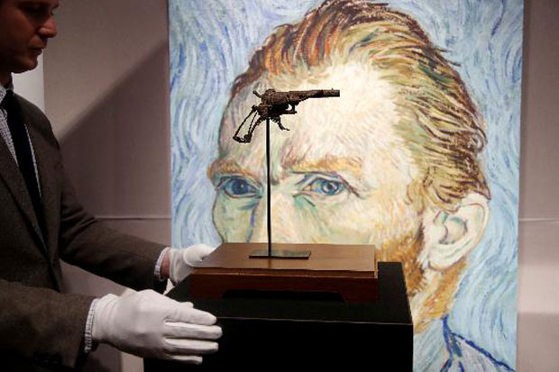 Pistol Van Gogh Terjual...