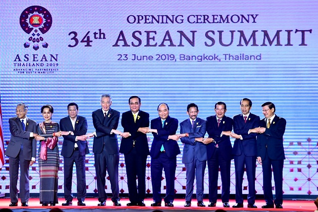 Bertemu Duterte, Jokowi...