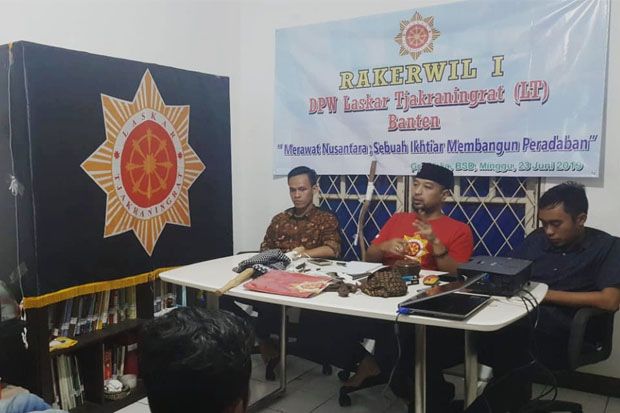 Membangun Bangsa dari...