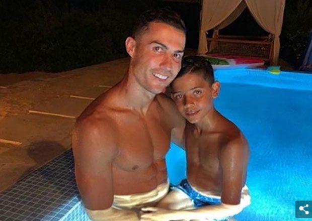 Liburan ke Yunani, Ronaldo...