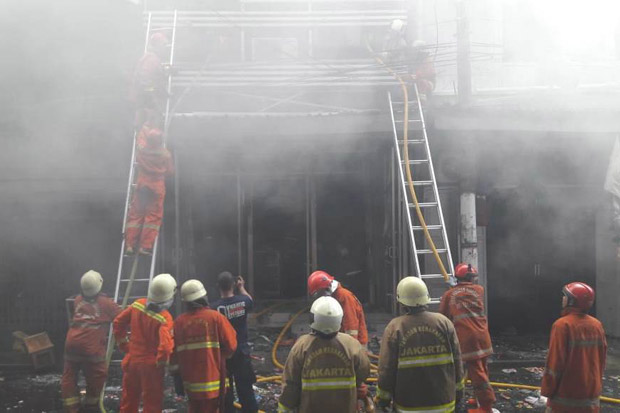 Penyebab Kebakaran Gudang...