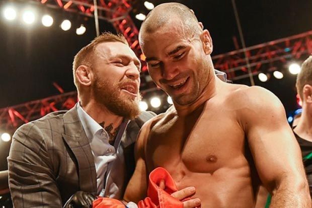 McGregor Senang Lobov...