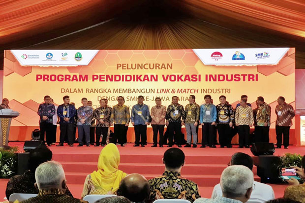 Siapakah yang Akan Mengisi...