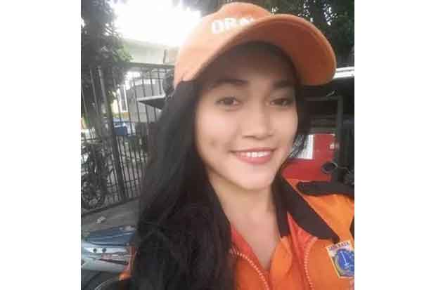 Tabrak PPSU Cantik di...