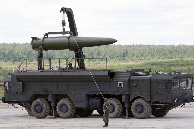 NATO Serukan Rusia Hancurkan...