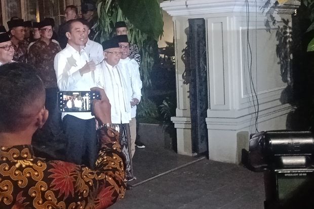 Jokowi Jemput Maruf,...