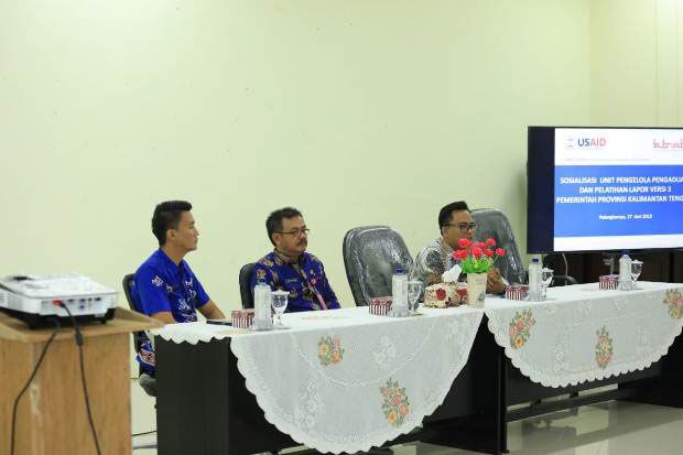 Aplikasi SP4N LAPOR,...