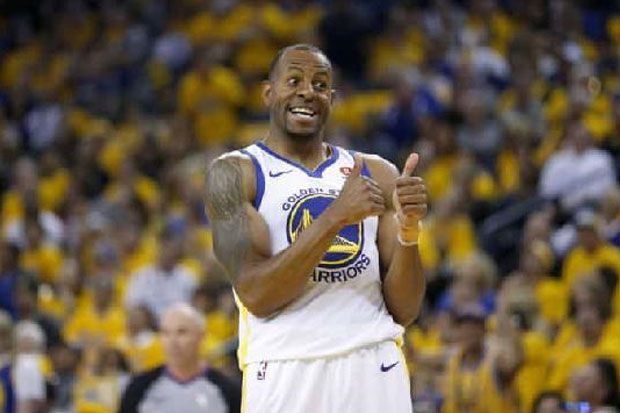 Gawat! Andre Iguodala...