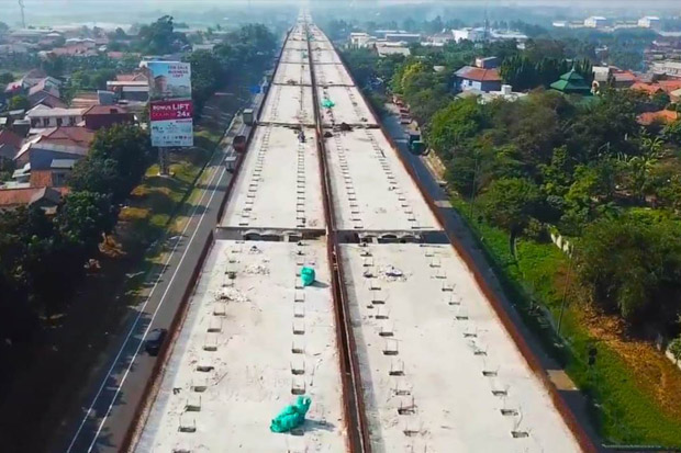 Konstruksi Jalan Tol...