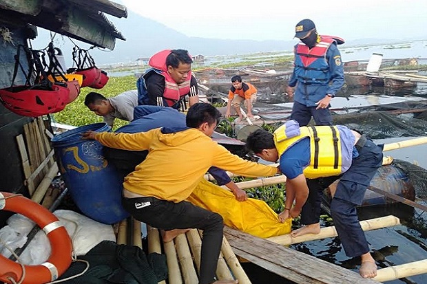 Tenggelam Dua Hari di...