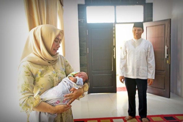 Bupati Lamandau Hendra...