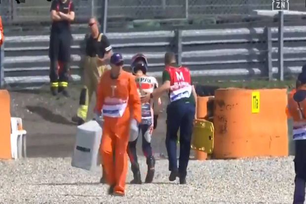 Jatuh di FP1, Lorenzo...