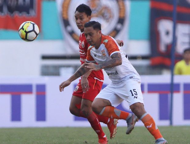 Persija Menang Dramatis...
