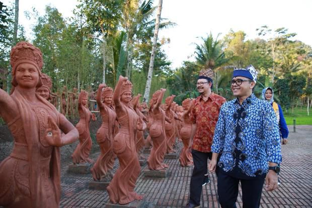 Konsep Halal Tourism...