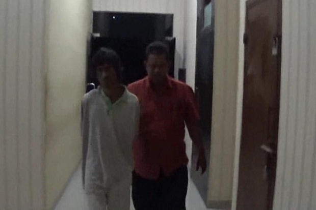 Ayah Tega Cabuli dan...