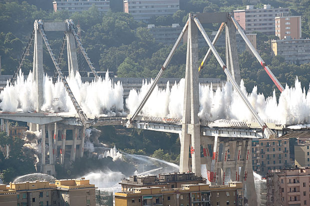 Jembatan “Maut“...