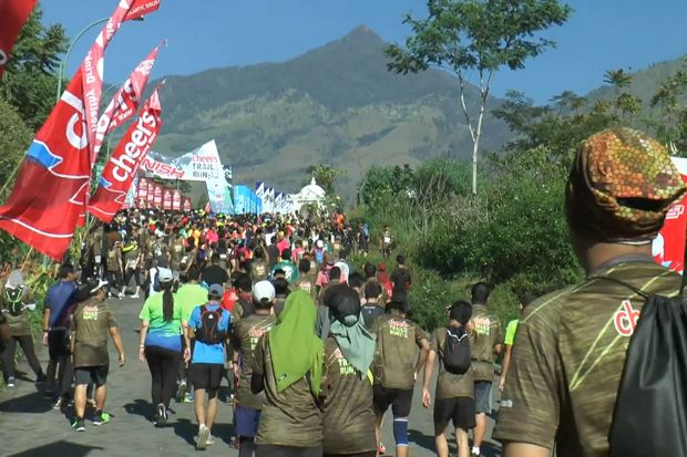 Asyiknya Lari di Gunung...