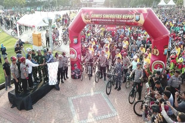Peringati Hari Bhayangkara,...