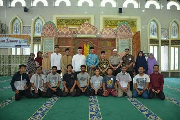 Wakil Wali Kota Ayat...