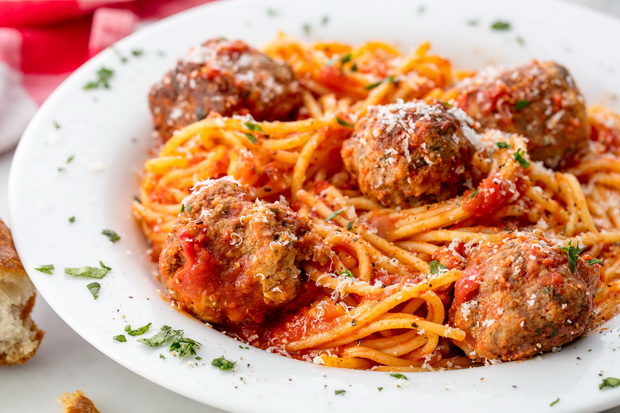 Spageti dan Bakso Tawarkan...