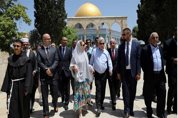 Israel Lepaskan Menteri...