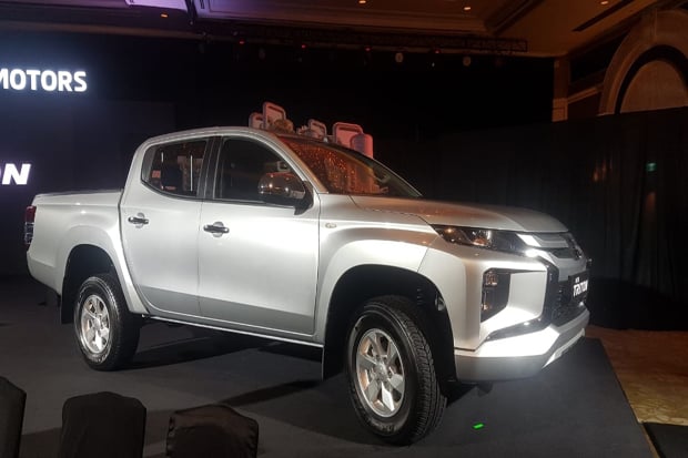 Penantang Toyota Hilux,...