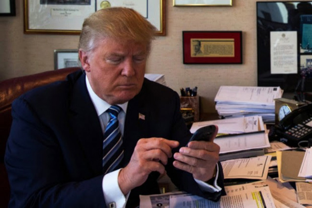 Trump Longgarkan Aturan,...