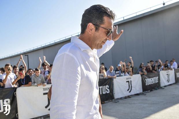 Lolos Tes Medis, Buffon...