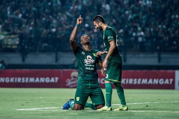 Amido Balde Cetak Hat-trick,...