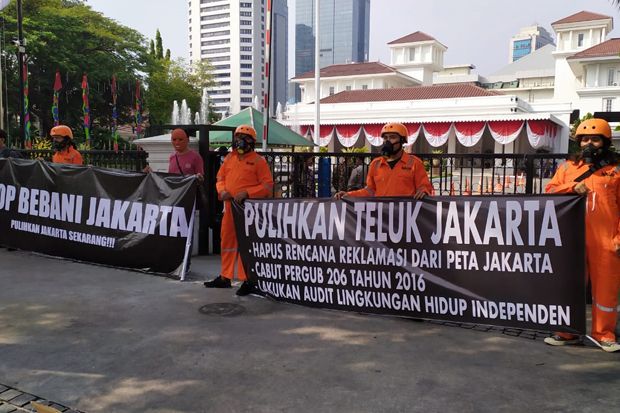 Walhi Minta Anies Segera...
