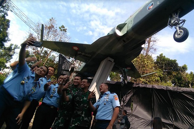 Pensiun, Pesawat Tempur...