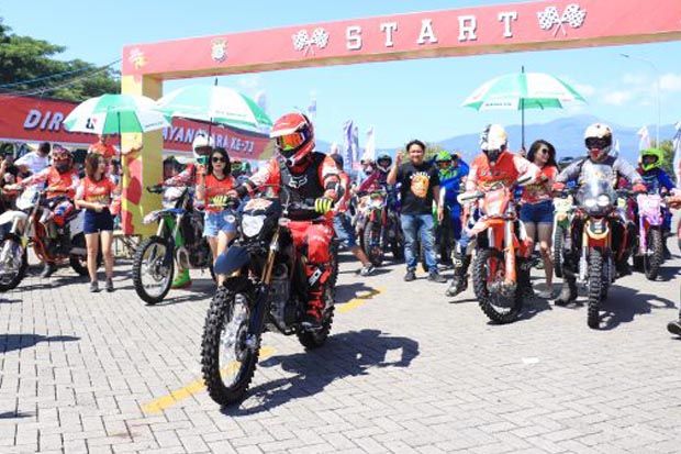 Ribuan Pembalap Berebut...