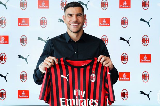 Theo Hernandez Kedelapan,...