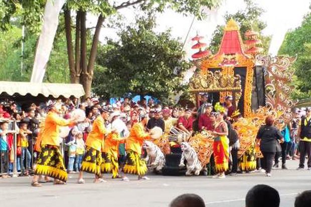 Parade Budaya Pukau...