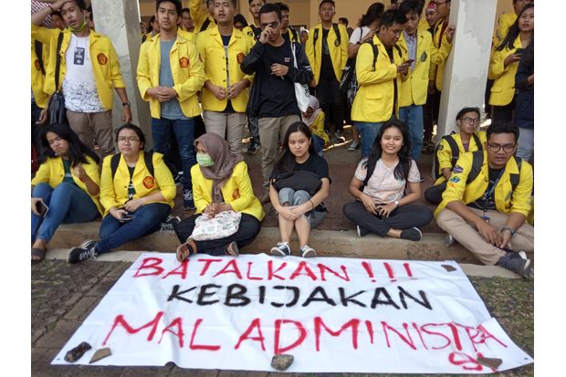 BEM UI Geruduk Rektorat...