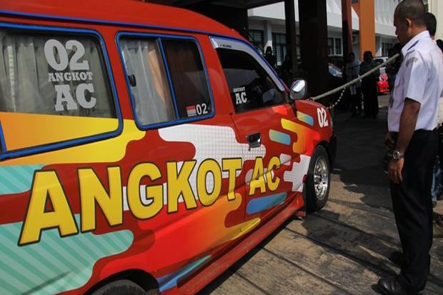 12.500 Angkot di Jakarta...
