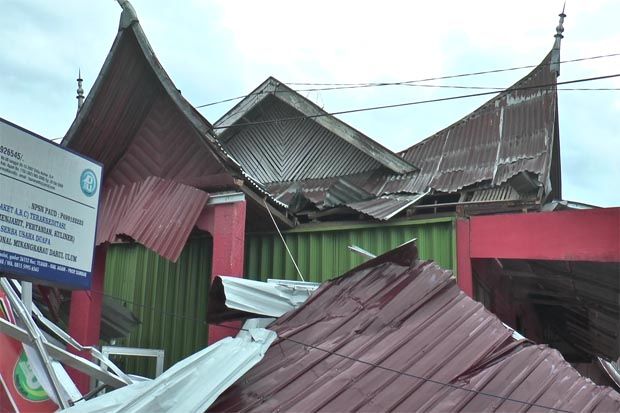 Puting Beliung Hantam...