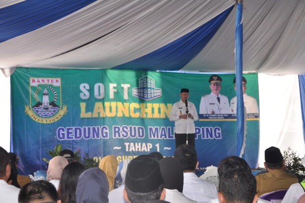 Gubernur Wahidin Halim...