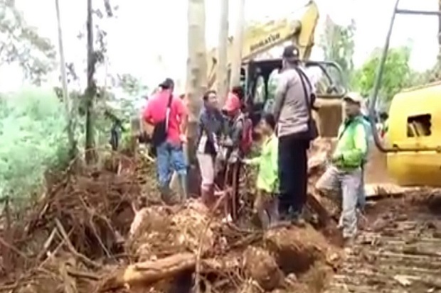 Aksi Heroik Seorang...