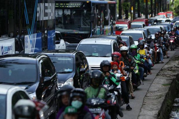 Kemacetan Jakarta Membuat...