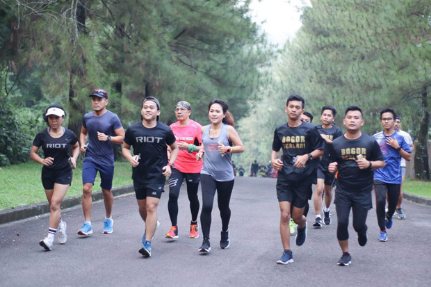 Gelar Half Marathon,...