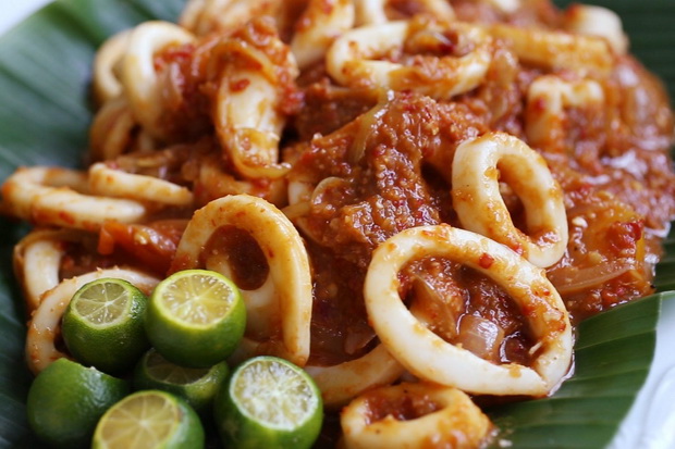 Sambal Sotong, Santapan...