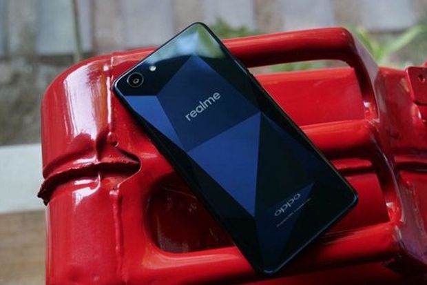 Ponsel Realme 4 dan...