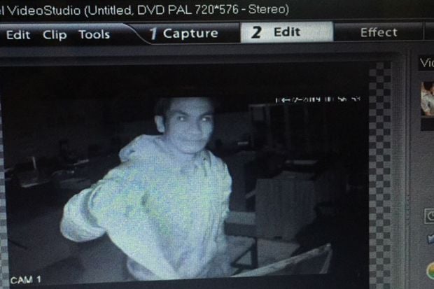 Terekam CCTV Bobol SDN...
