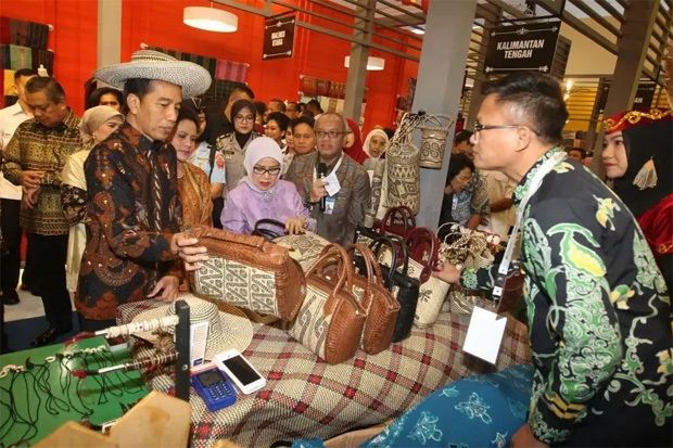 Jokowi Sebut Produk...